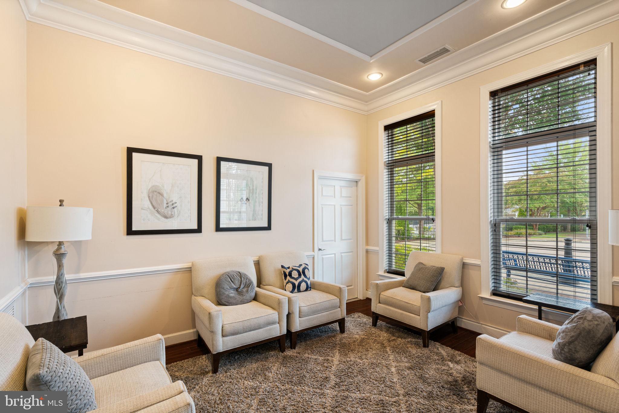 EAGLES POINTE - Residential