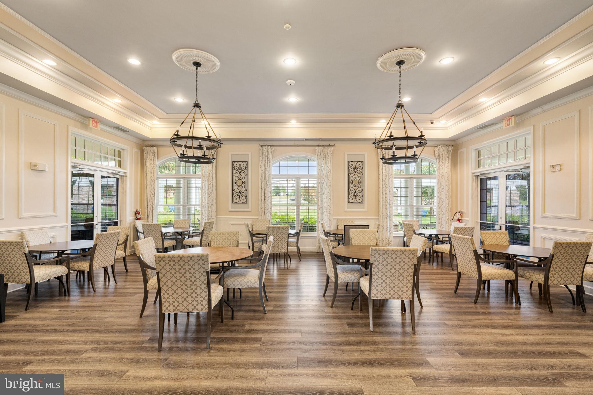 EAGLES POINTE - Residential