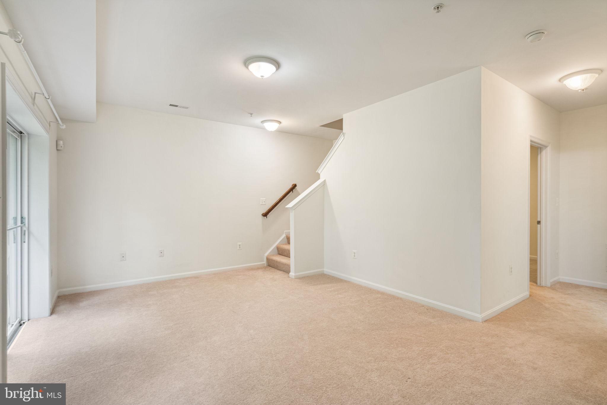 EAGLES POINTE - Residential