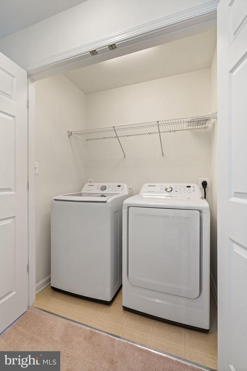 EAGLES POINTE - Residential