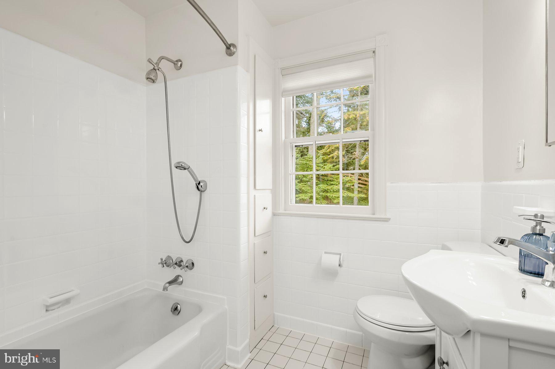 ROLLINGWOOD - Residential