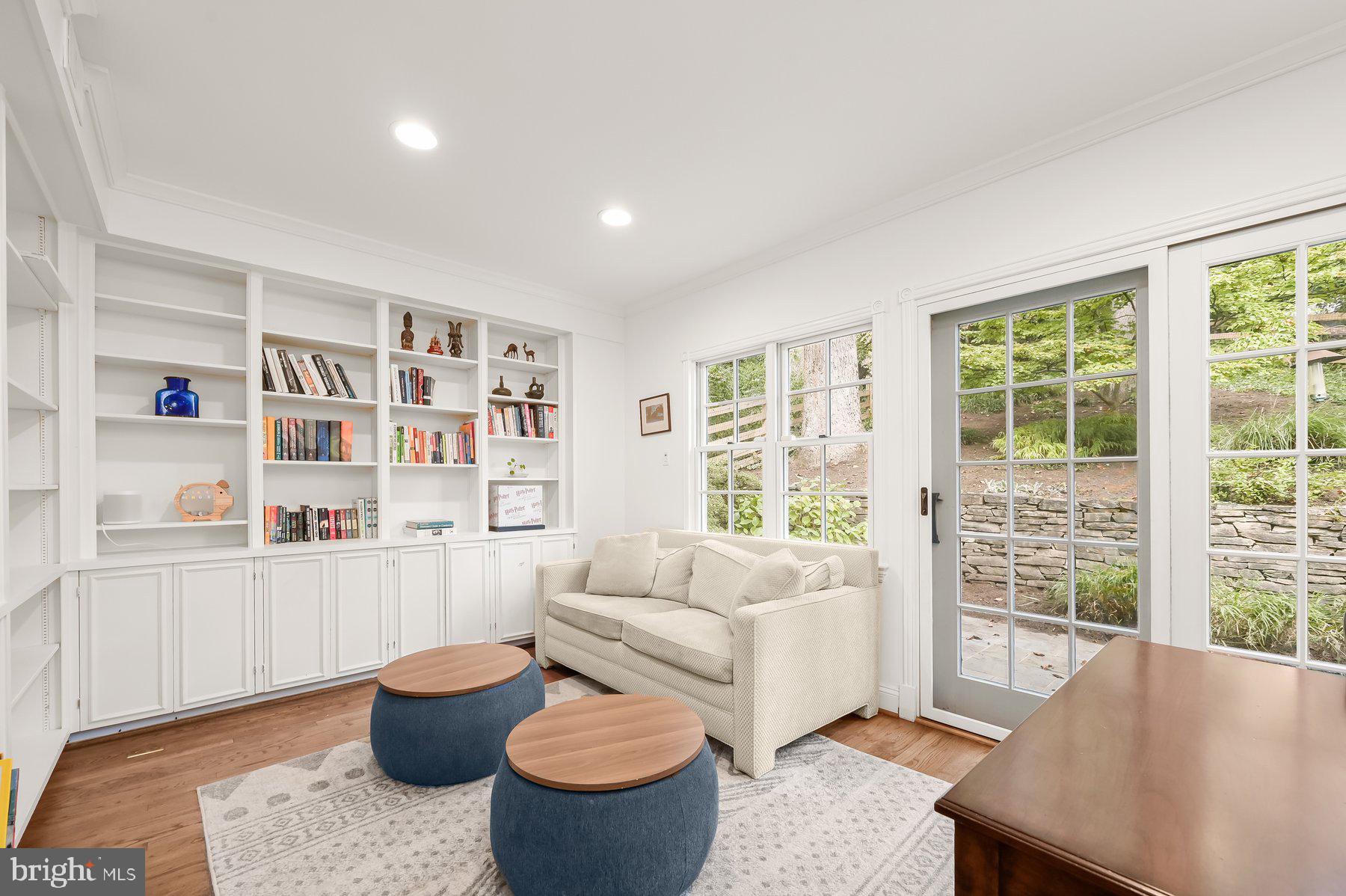 ROLLINGWOOD - Residential