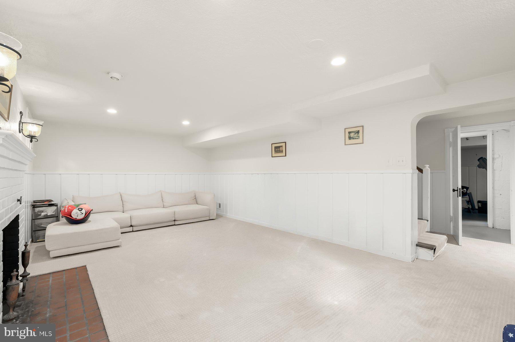 ROLLINGWOOD - Residential