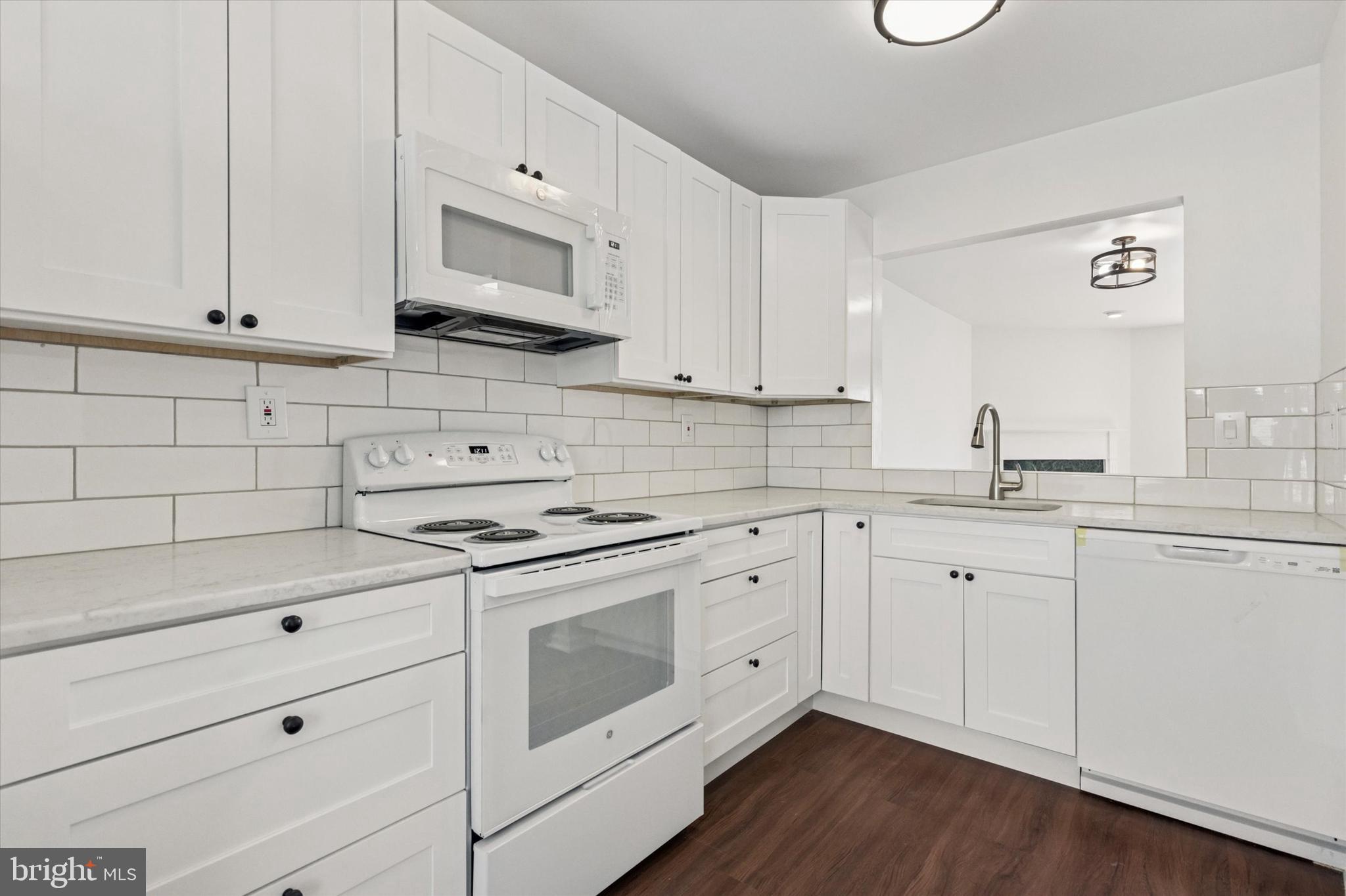 GWYNEDD POINTE - Residential Lease