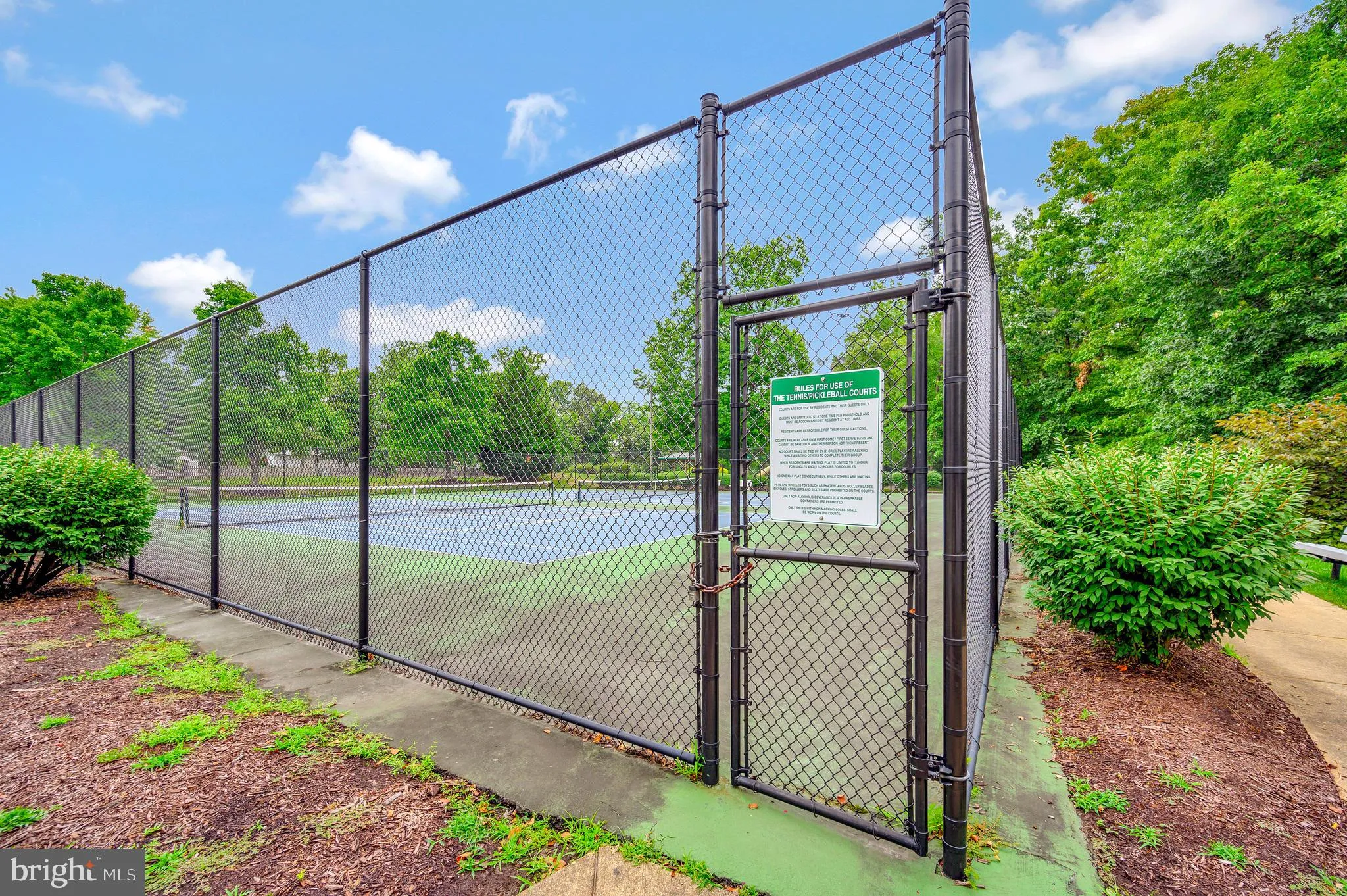 Fredericksburg, Virginia 22408, United States, 5 Bedrooms Bedrooms, ,4 BathroomsBathrooms,Residential,Contingent,199847