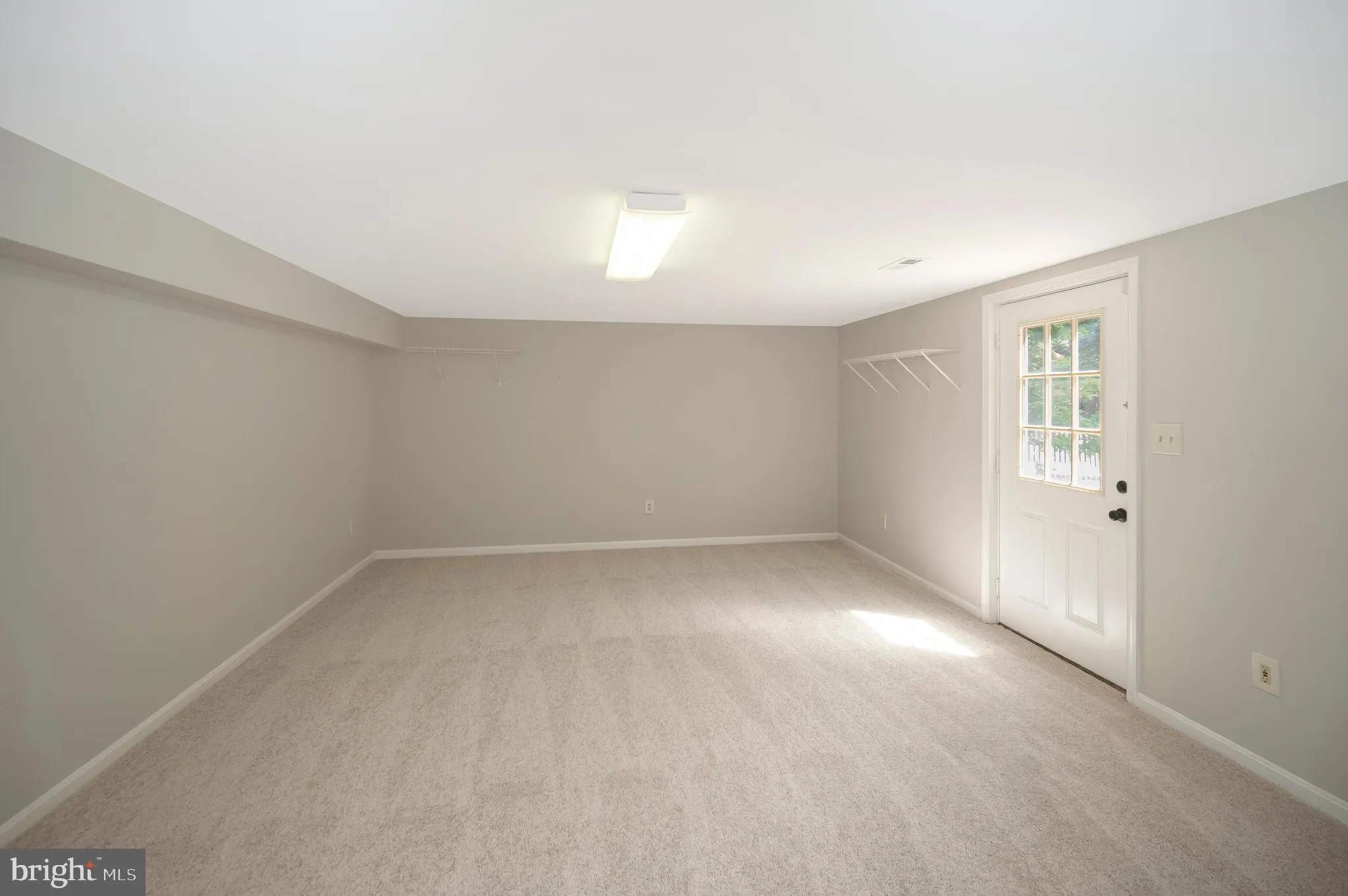 Fredericksburg, Virginia 22408, United States, 5 Bedrooms Bedrooms, ,4 BathroomsBathrooms,Residential,Contingent,199847