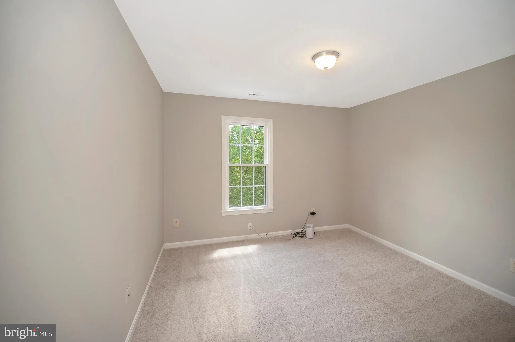 Fredericksburg, Virginia 22408, United States, 5 Bedrooms Bedrooms, ,4 BathroomsBathrooms,Residential,Contingent,199847