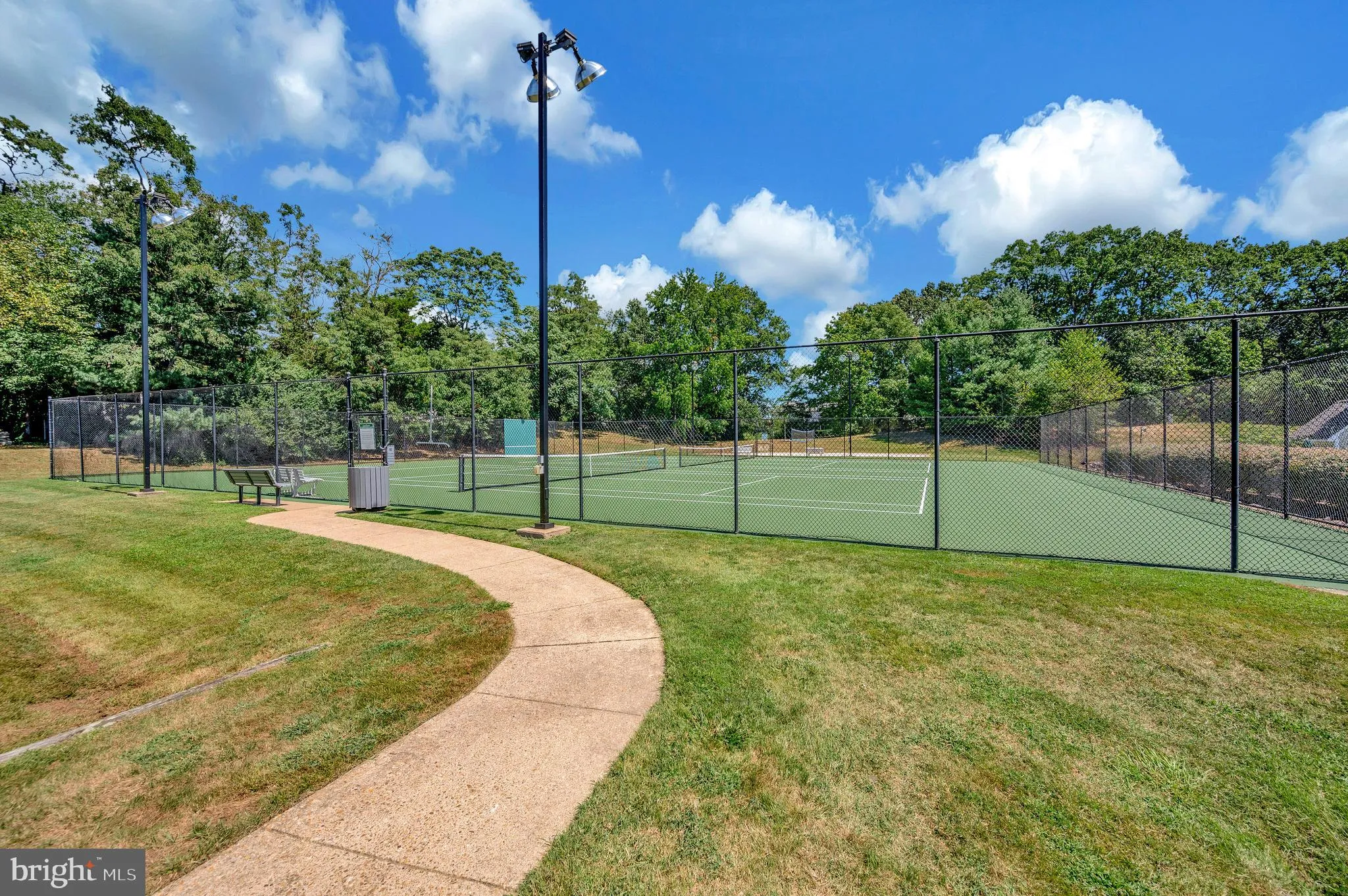 Fredericksburg, Virginia 22408, United States, 5 Bedrooms Bedrooms, ,4 BathroomsBathrooms,Residential,Contingent,199847