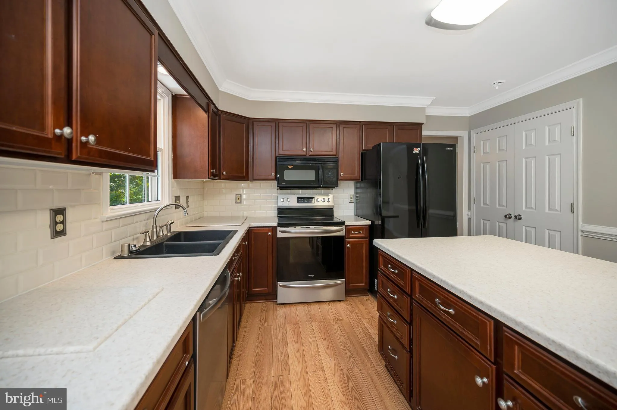 Fredericksburg, Virginia 22408, United States, 5 Bedrooms Bedrooms, ,4 BathroomsBathrooms,Residential,Contingent,199847