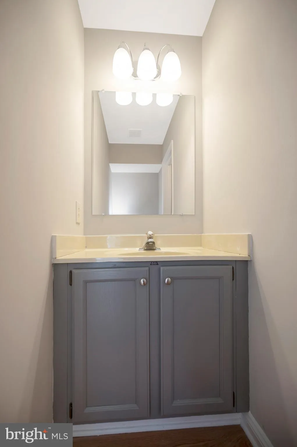 Fredericksburg, Virginia 22408, United States, 5 Bedrooms Bedrooms, ,4 BathroomsBathrooms,Residential,Contingent,199847