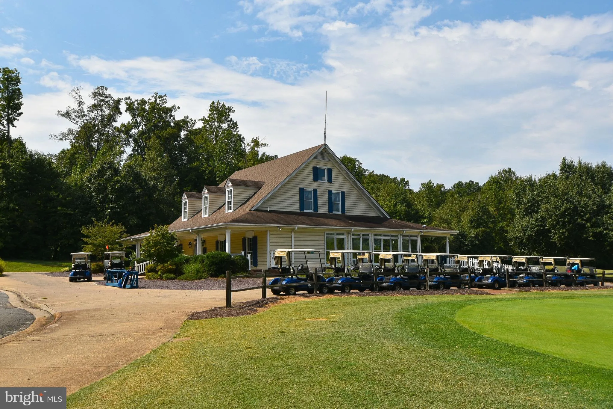 Fredericksburg, Virginia 22408, United States, 5 Bedrooms Bedrooms, ,4 BathroomsBathrooms,Residential,Contingent,199847