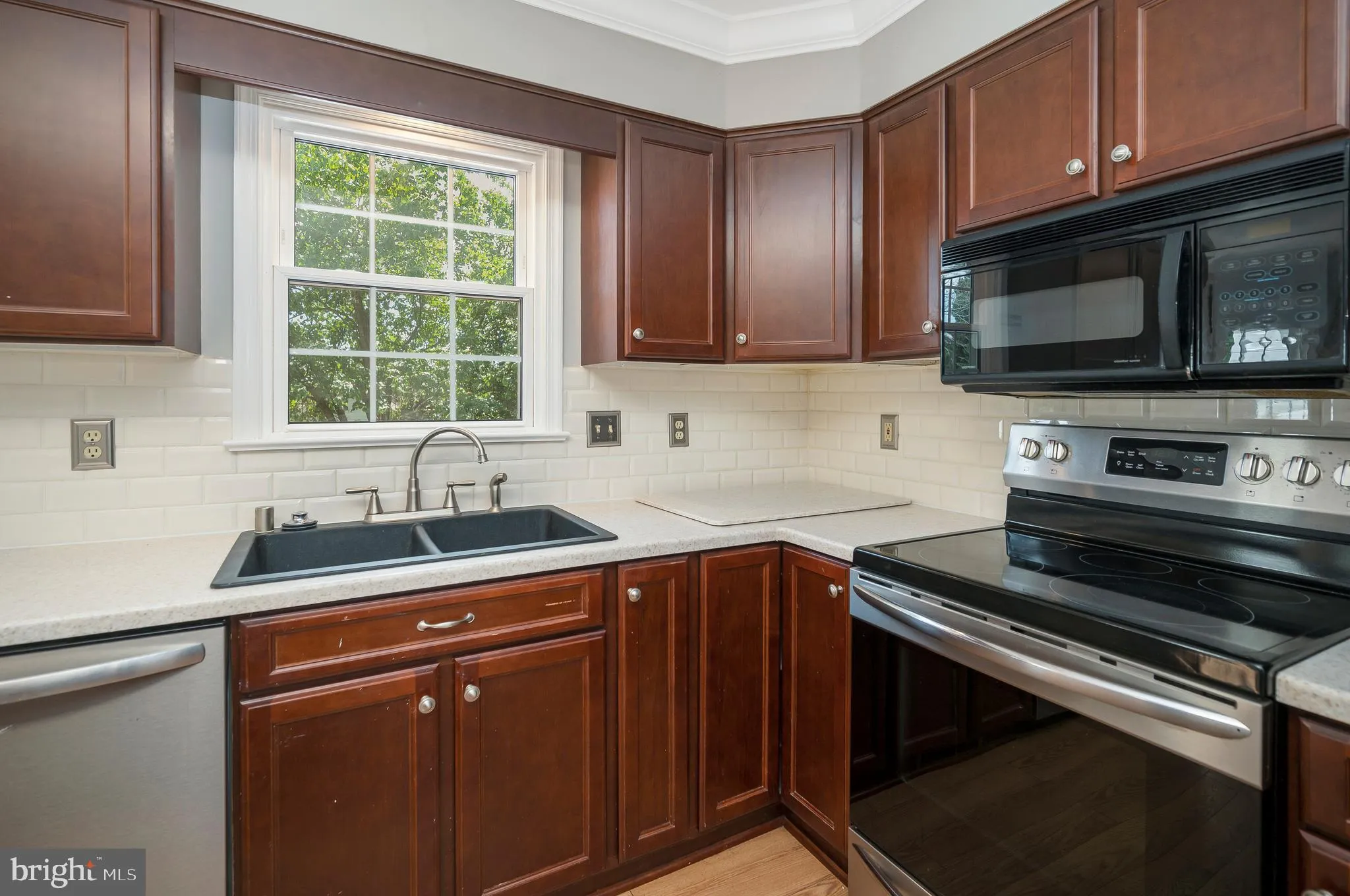 Fredericksburg, Virginia 22408, United States, 5 Bedrooms Bedrooms, ,4 BathroomsBathrooms,Residential,Contingent,199847