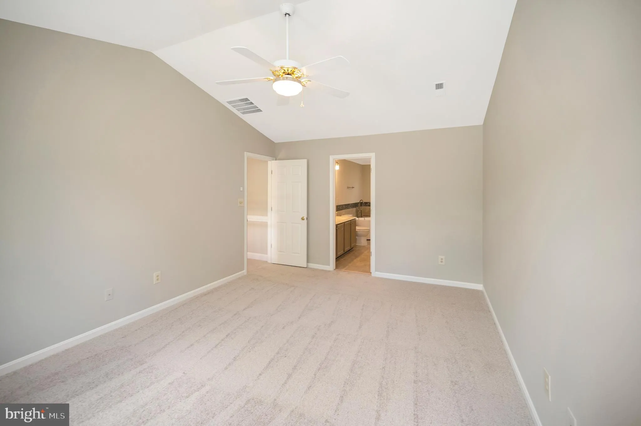 Fredericksburg, Virginia 22408, United States, 5 Bedrooms Bedrooms, ,4 BathroomsBathrooms,Residential,Contingent,199847