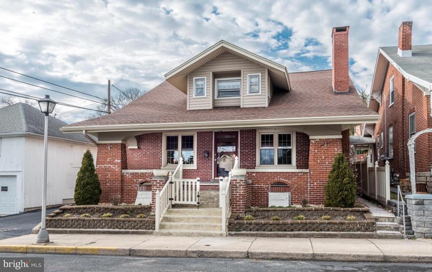 Lovely, charming and spacious solid Craftsman style brick home. Amazing stained trim and doors throughout, stained glass and beautiful hardwood flooring on the main level. Nice open floor plan making it easy for entertaining and socializing. Insulated tilt windows for easy cleaning, all new electrical including fixtures with dimmer switches, recessed lighting and new plumbing. Clean, non smoking and pet free home...