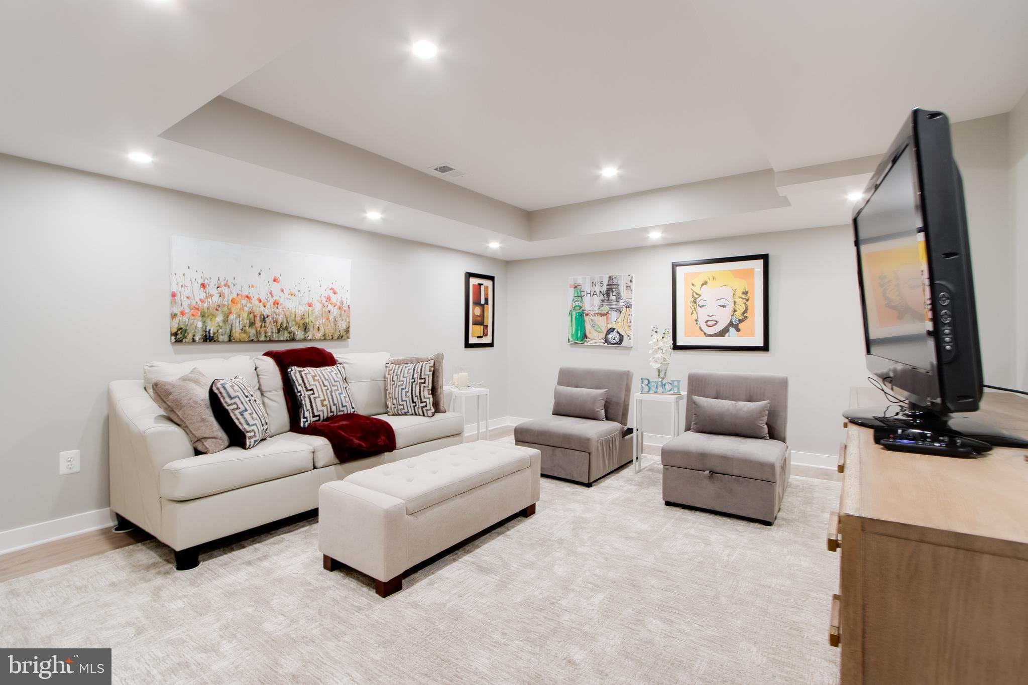 TOWER HILL - Residential