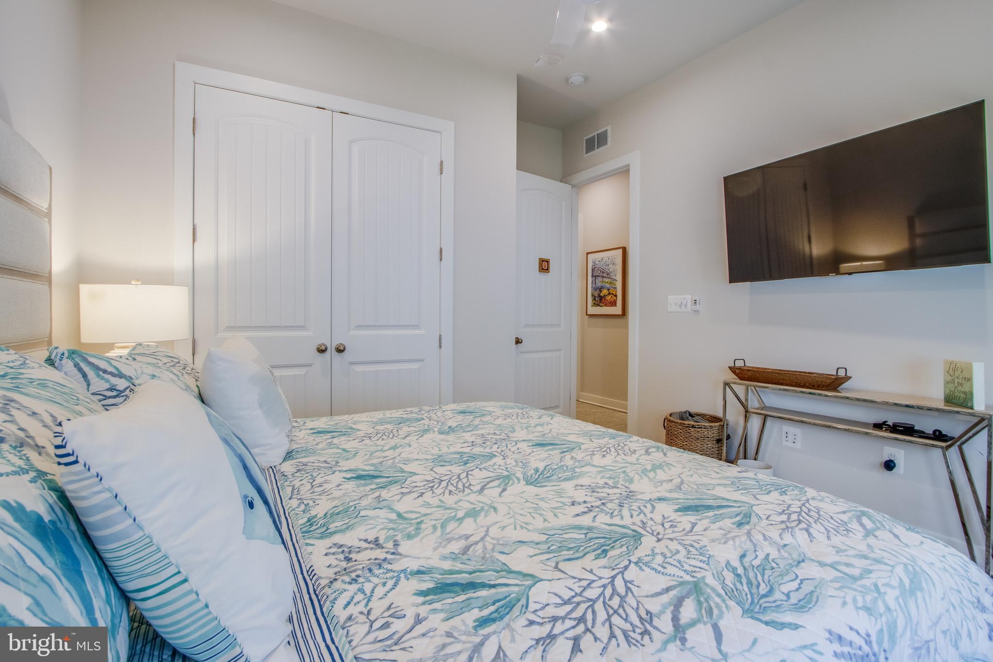 TOWER HILL - Residential