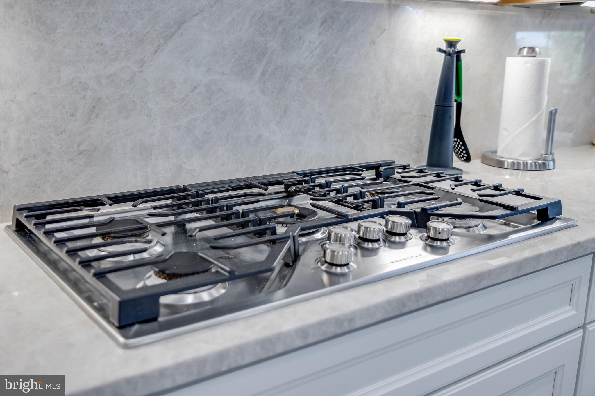 TOWER HILL - Residential