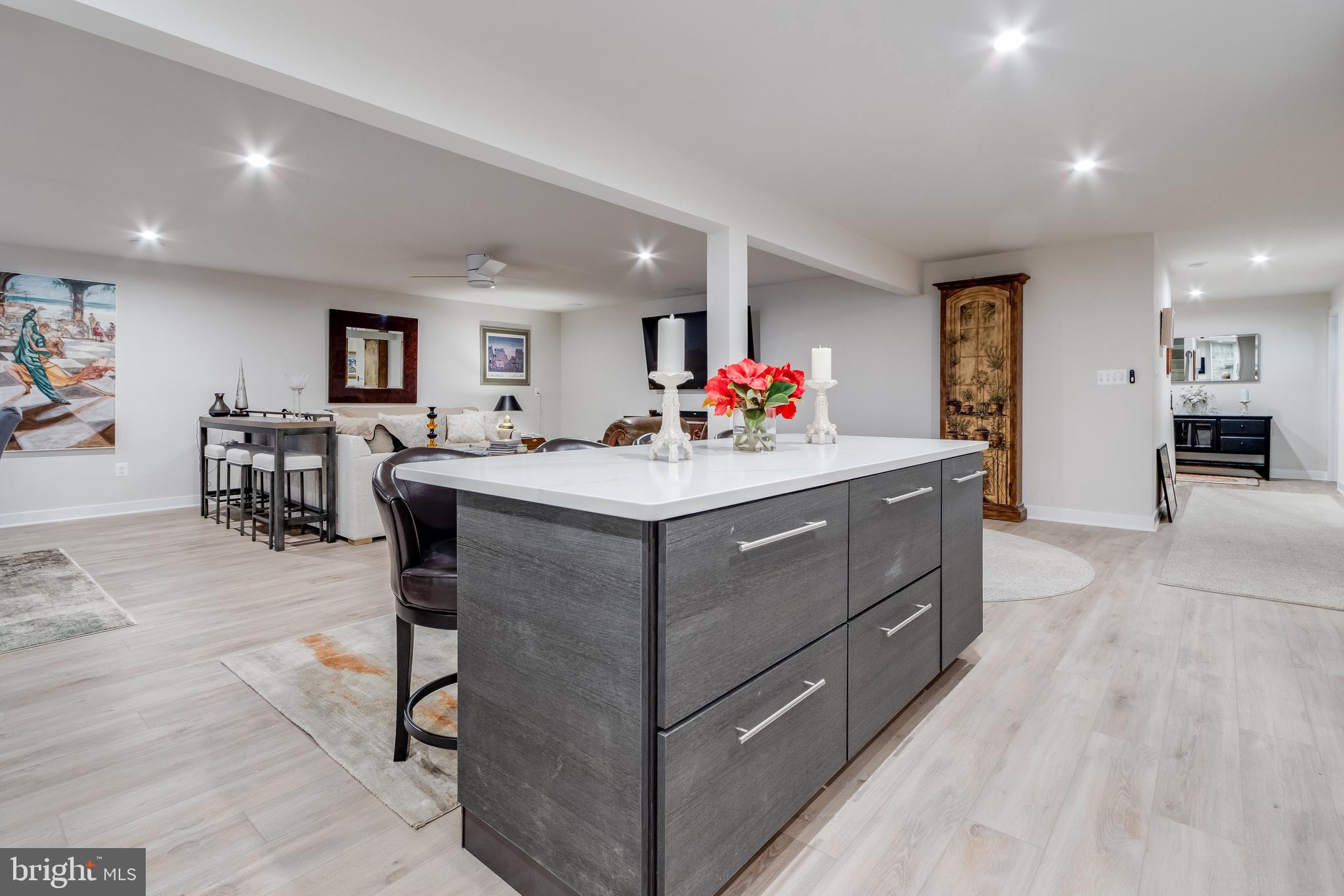 TOWER HILL - Residential