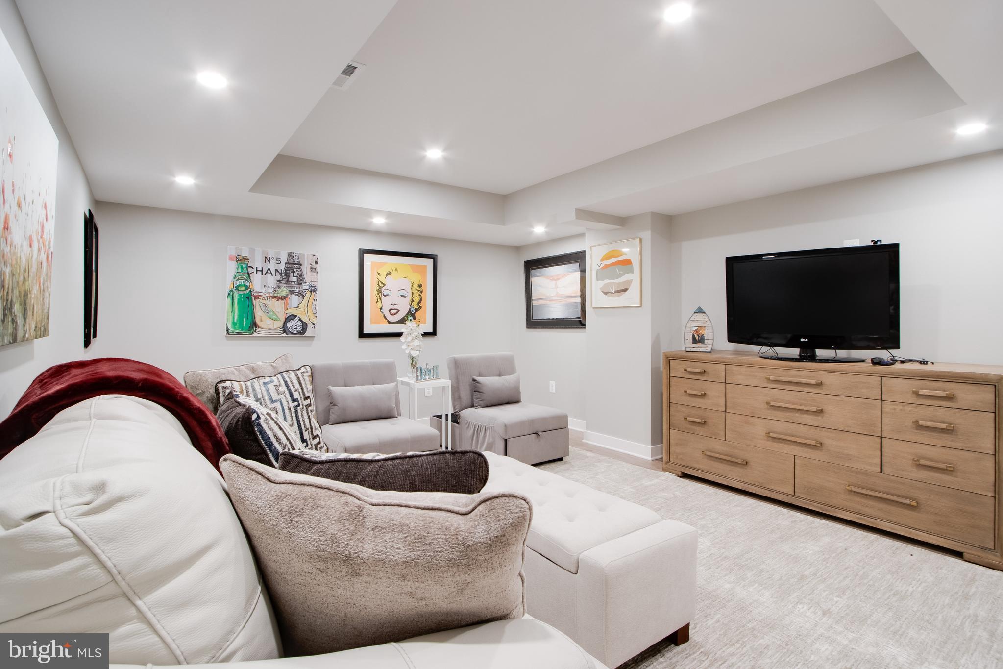 TOWER HILL - Residential