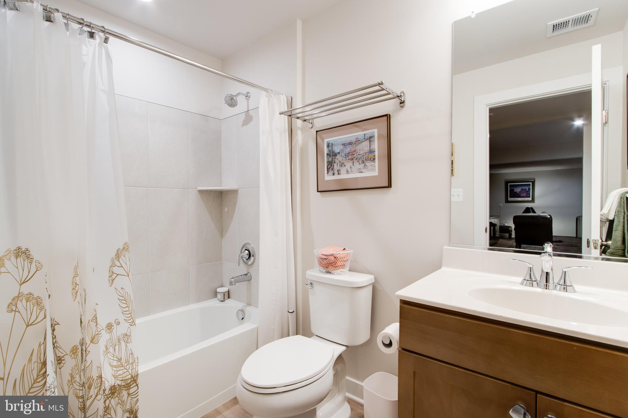 TOWER HILL - Residential