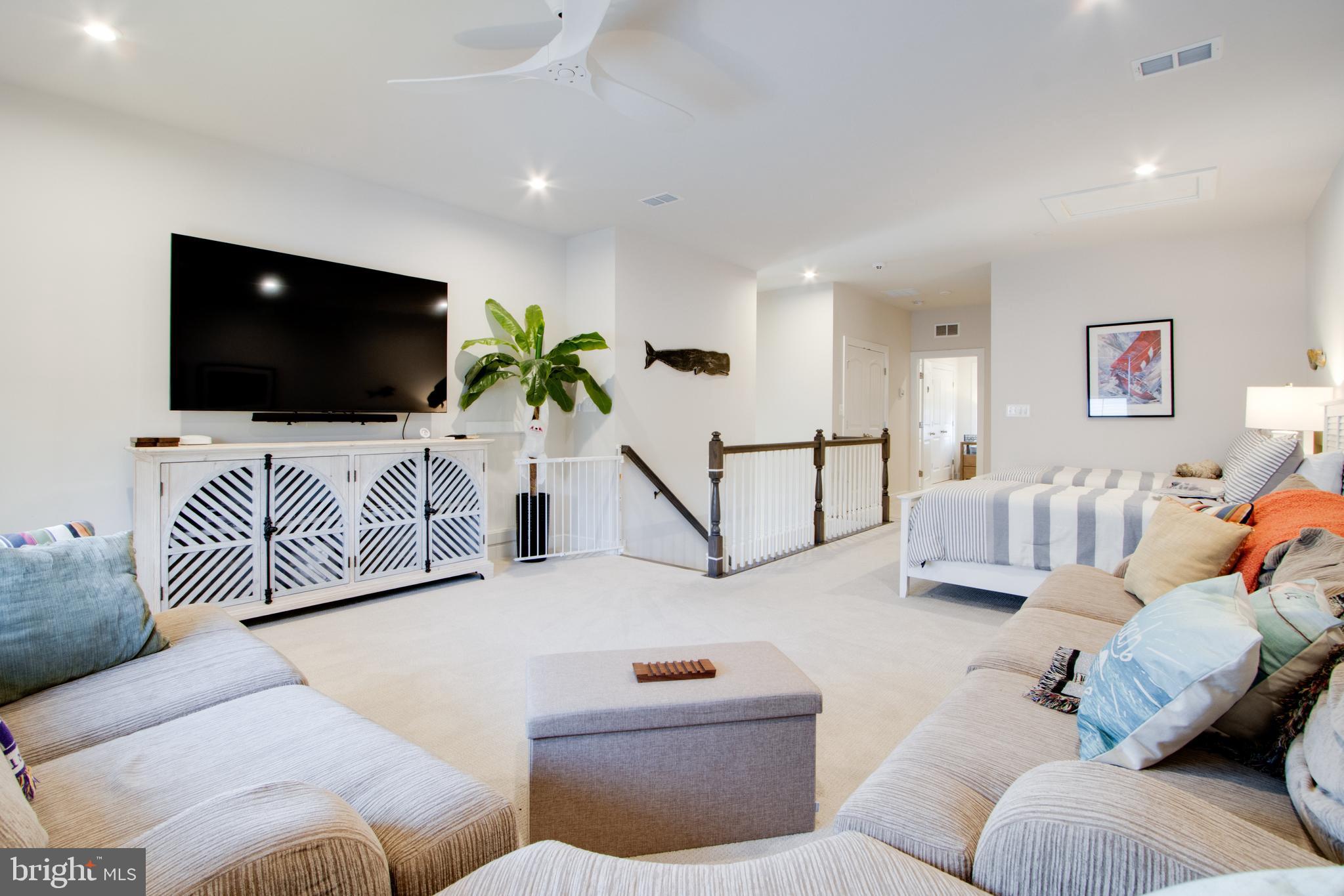 TOWER HILL - Residential