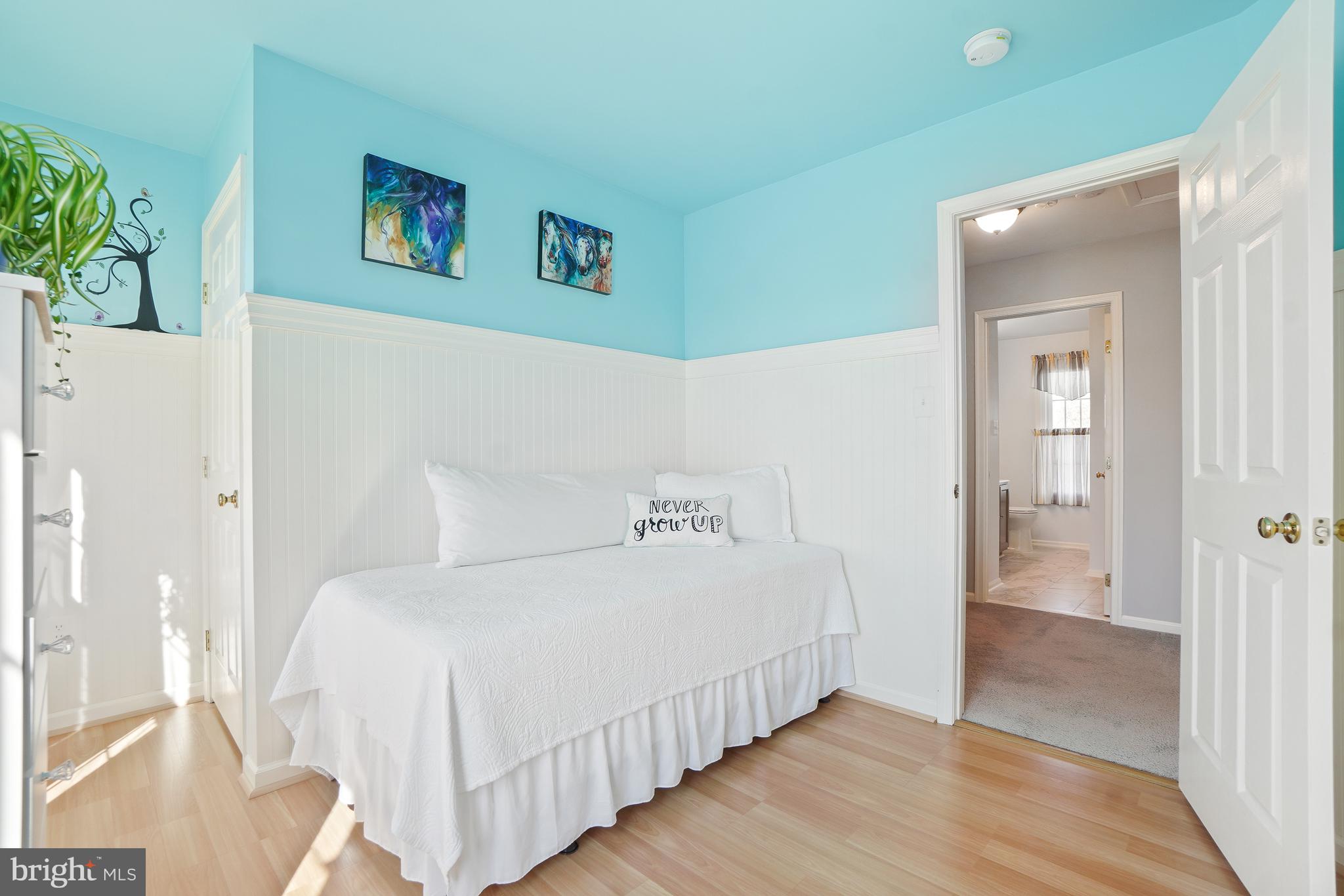 HUNTERS RUN - Residential