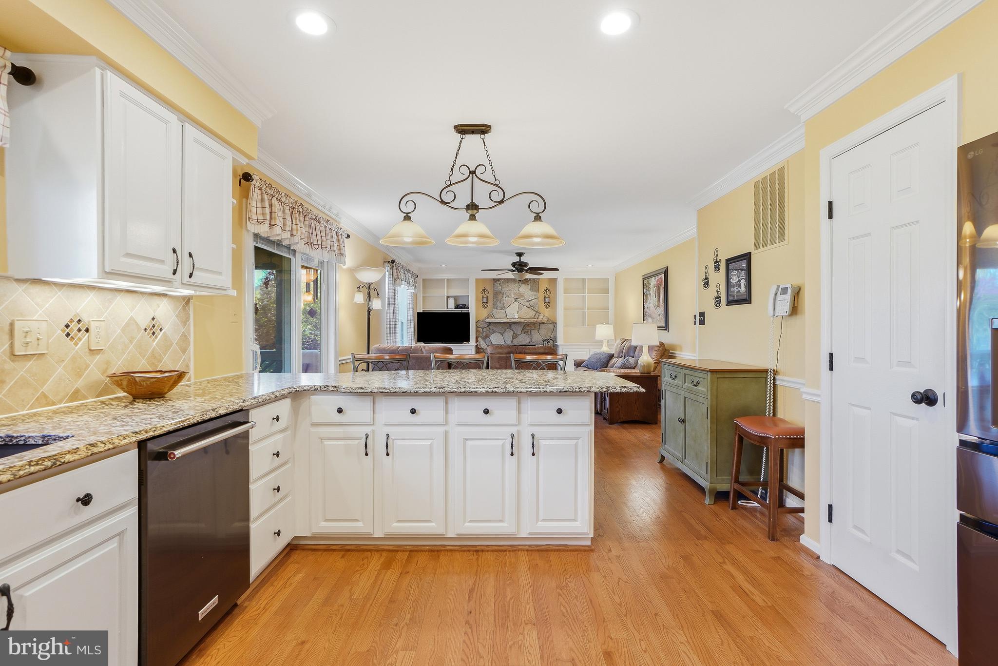 HUNTERS RUN - Residential