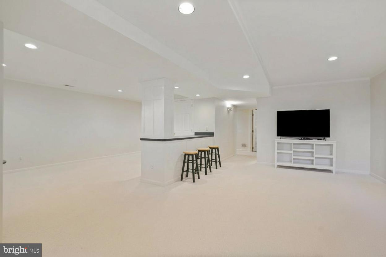 HUNTERS RUN - Residential