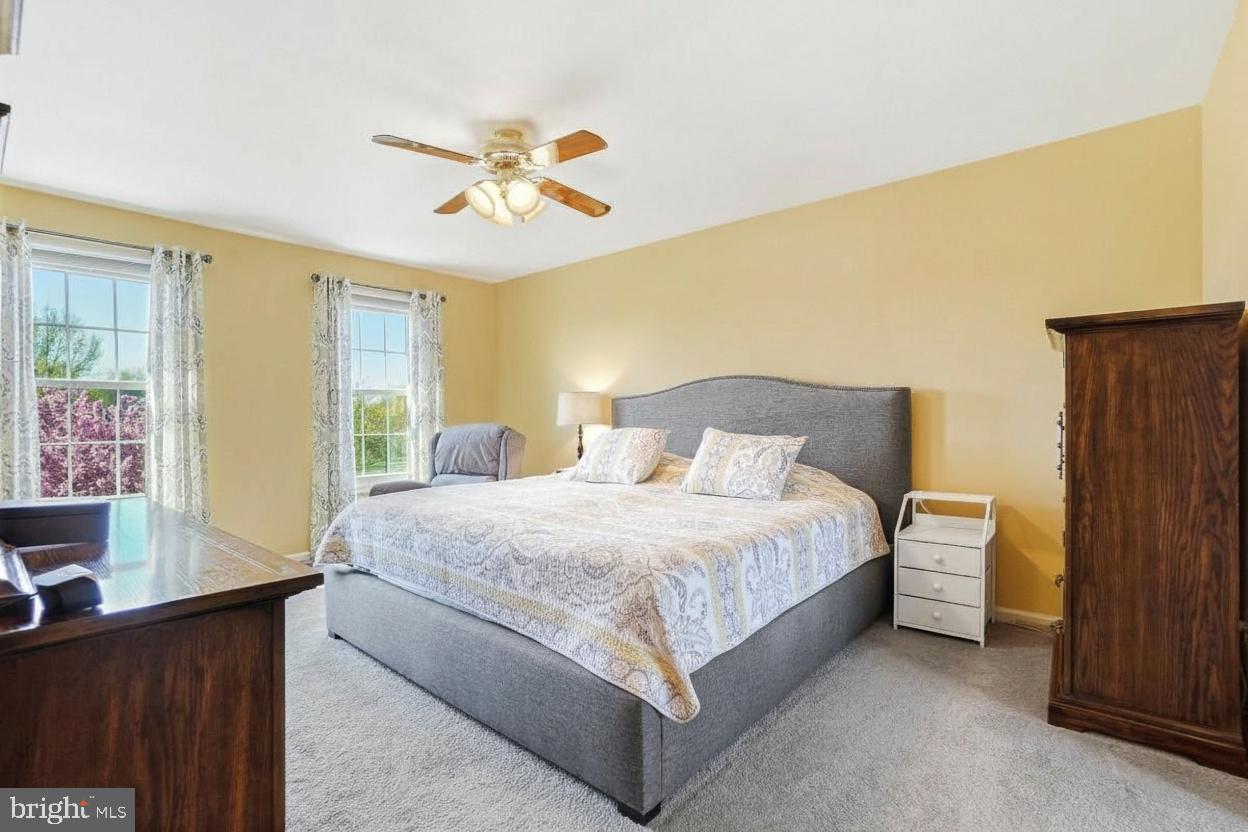 HUNTERS RUN - Residential