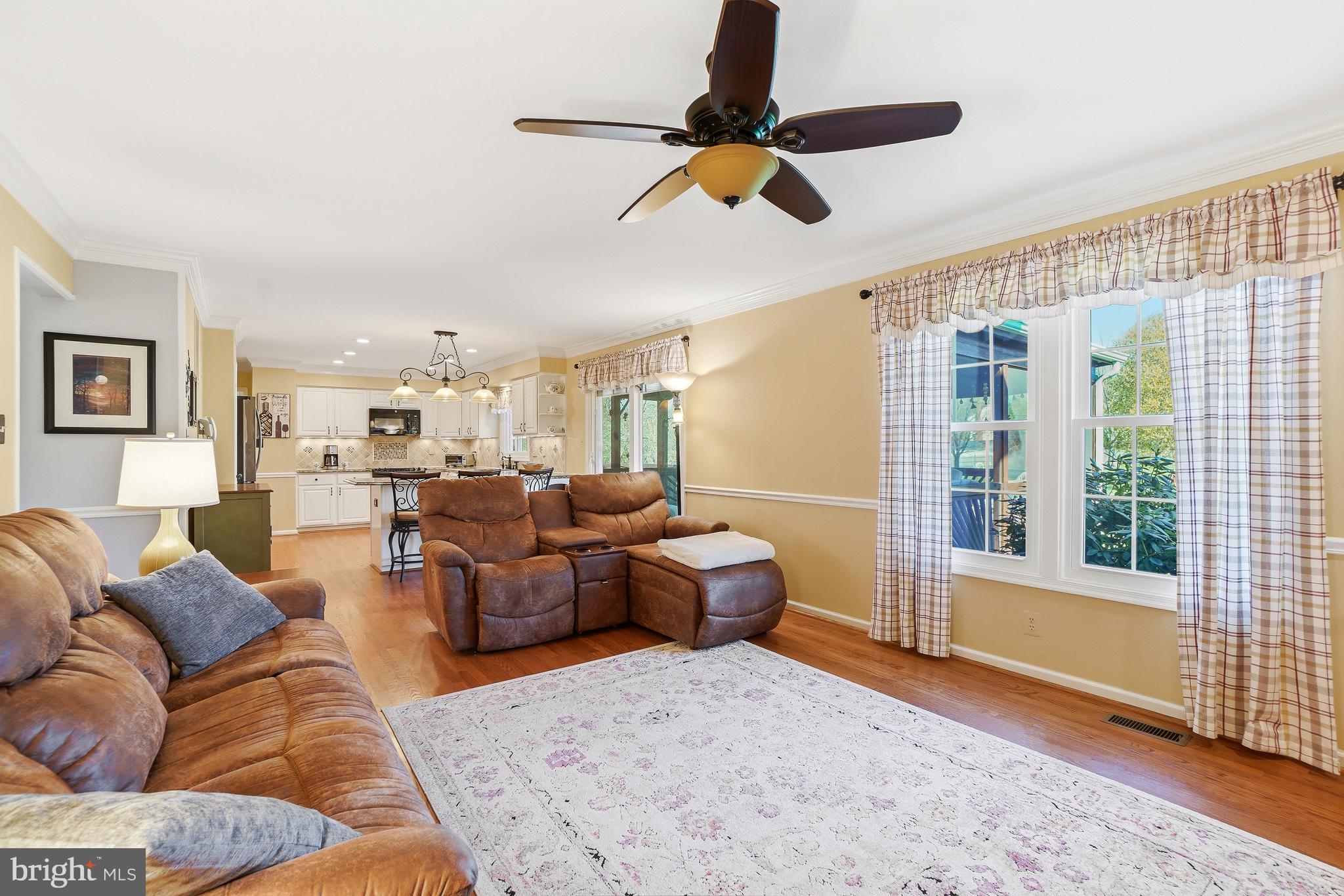 HUNTERS RUN - Residential