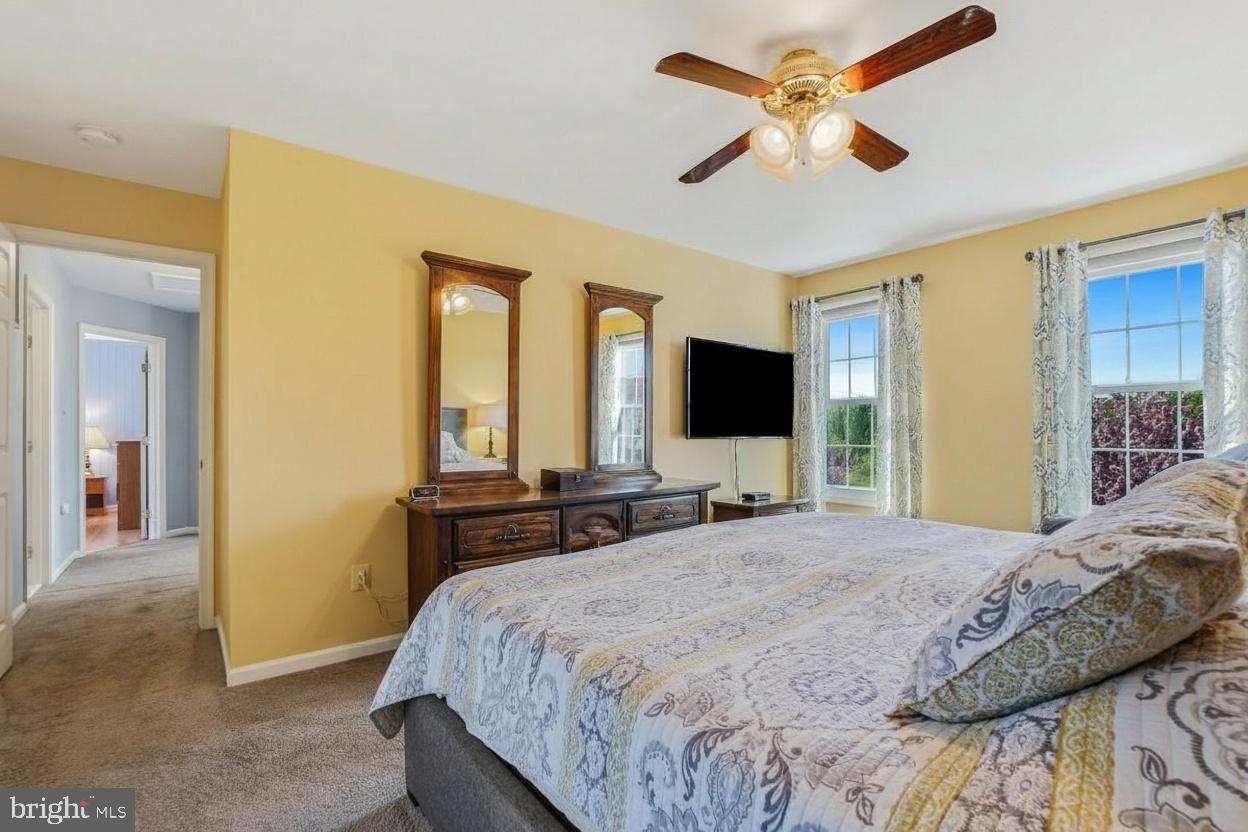 HUNTERS RUN - Residential