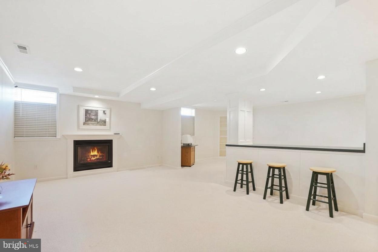 HUNTERS RUN - Residential