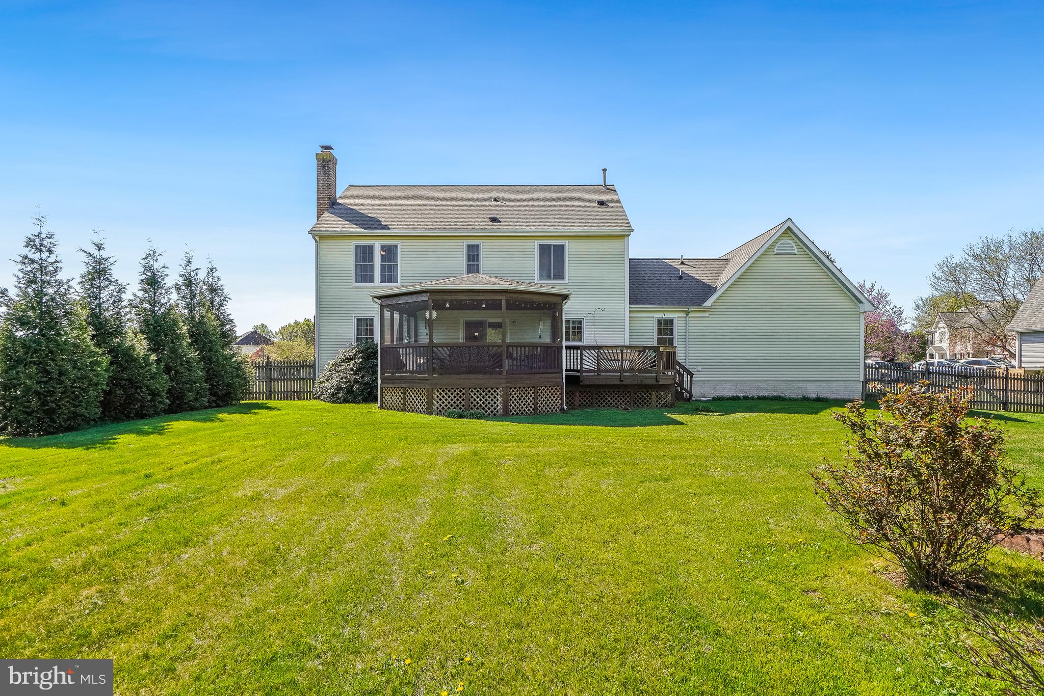 HUNTERS RUN - Residential