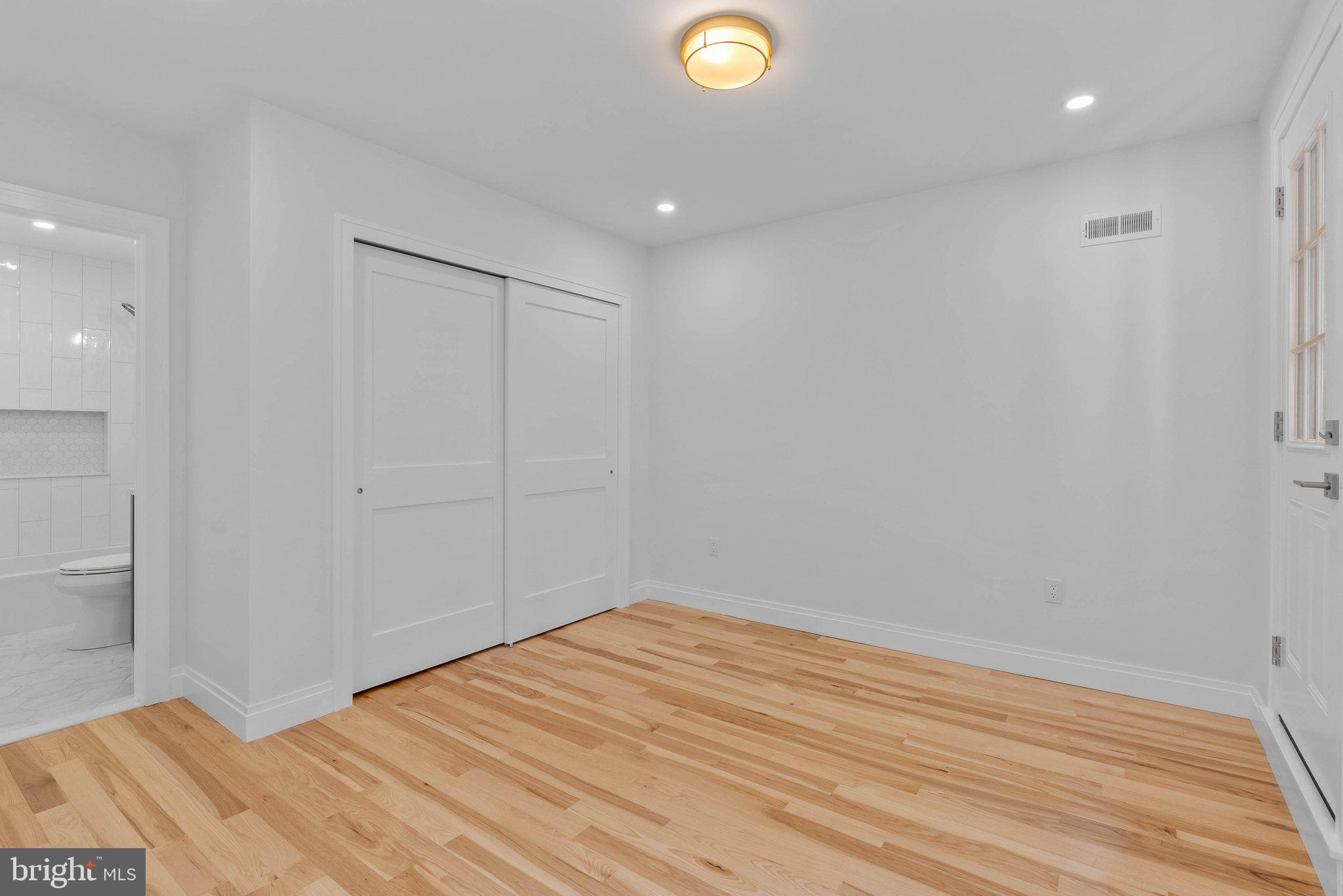 SOCIETY HILL - Residential