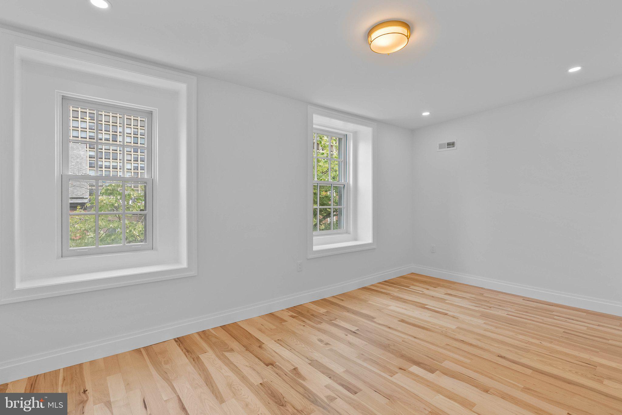 SOCIETY HILL - Residential