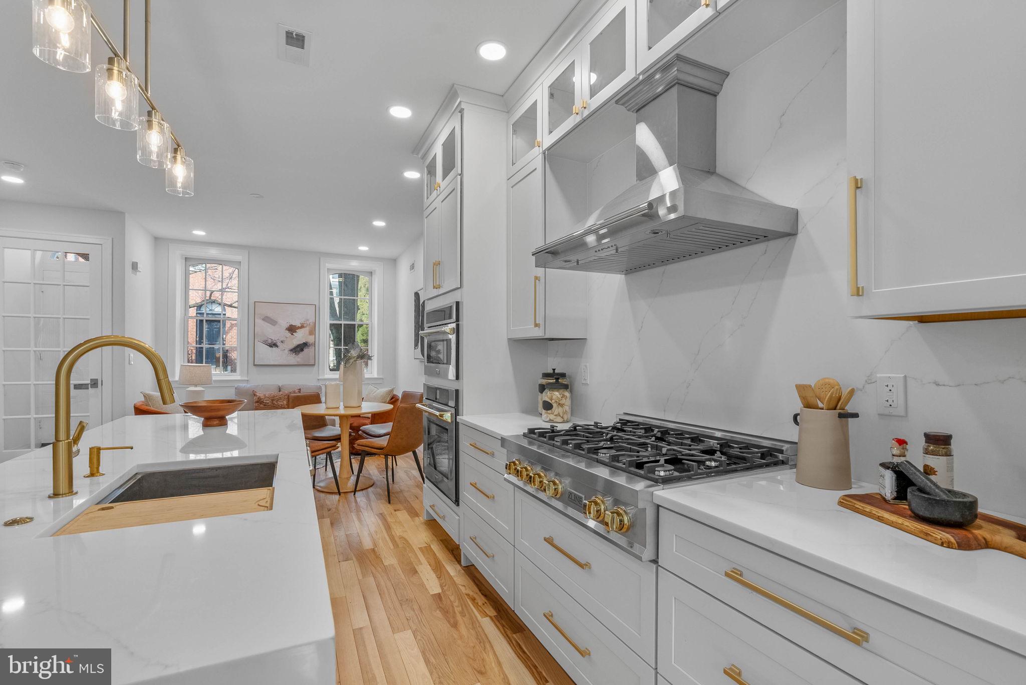 SOCIETY HILL - Residential