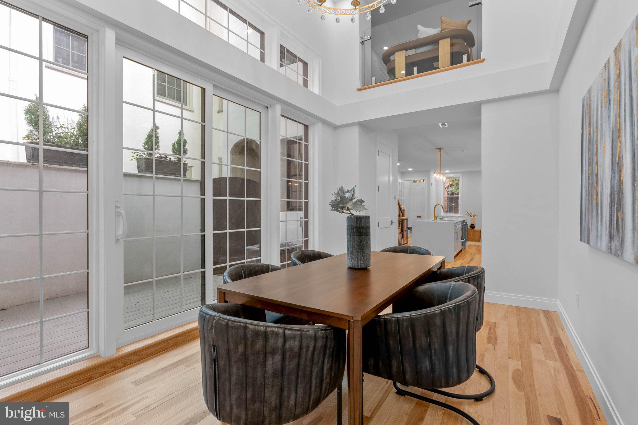 SOCIETY HILL - Residential