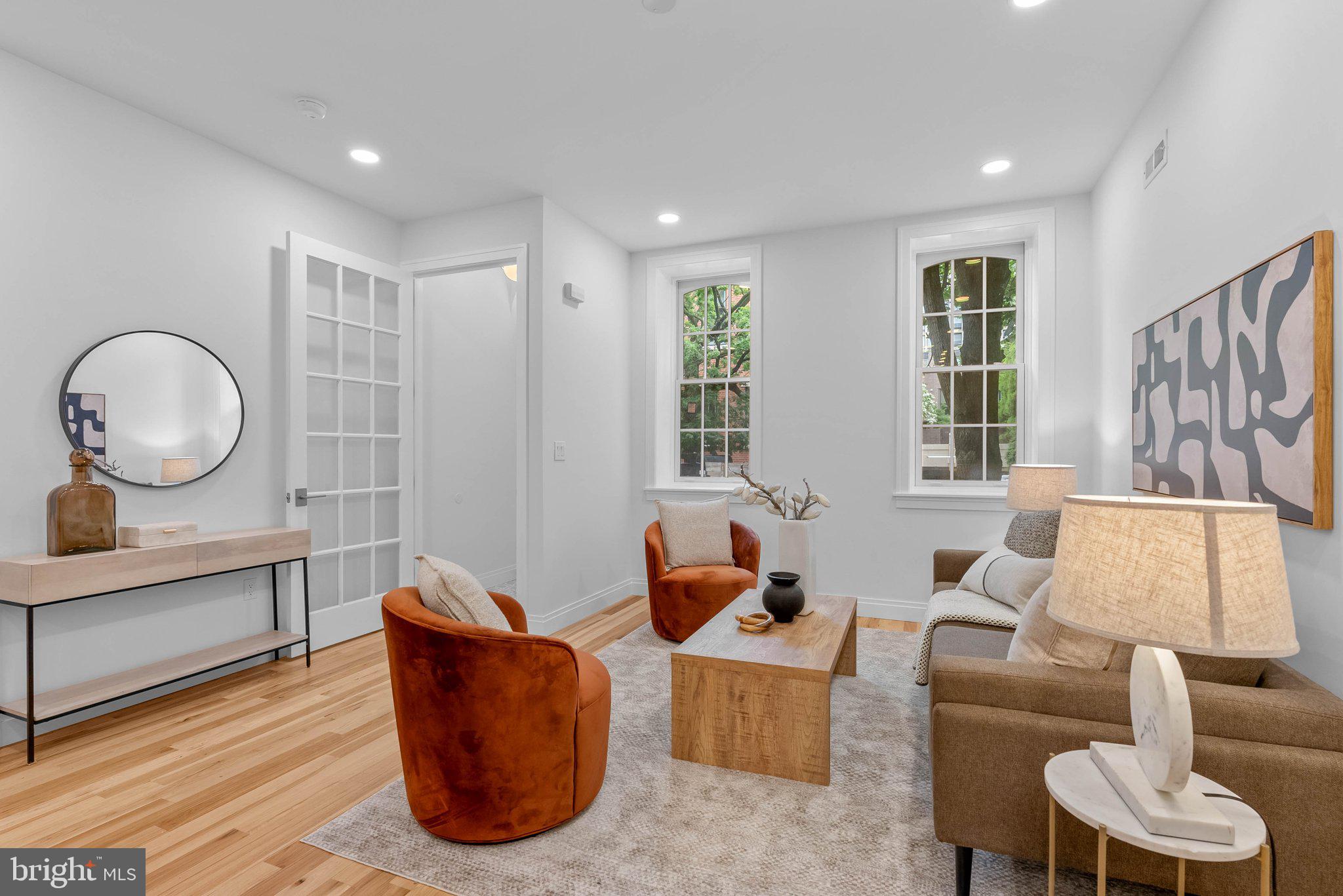 SOCIETY HILL - Residential