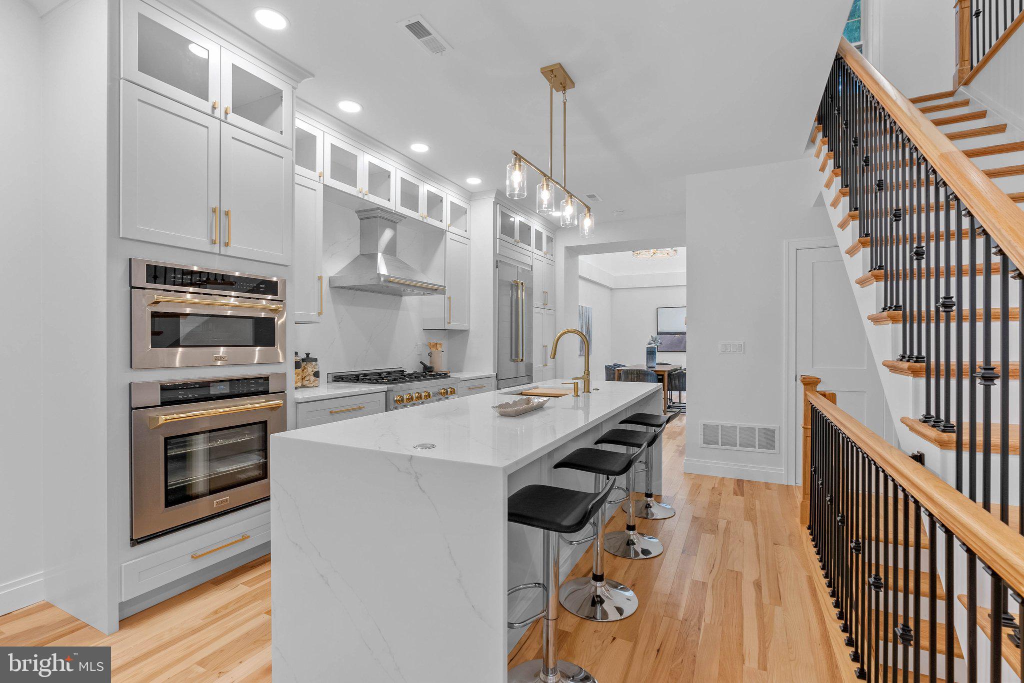 SOCIETY HILL - Residential