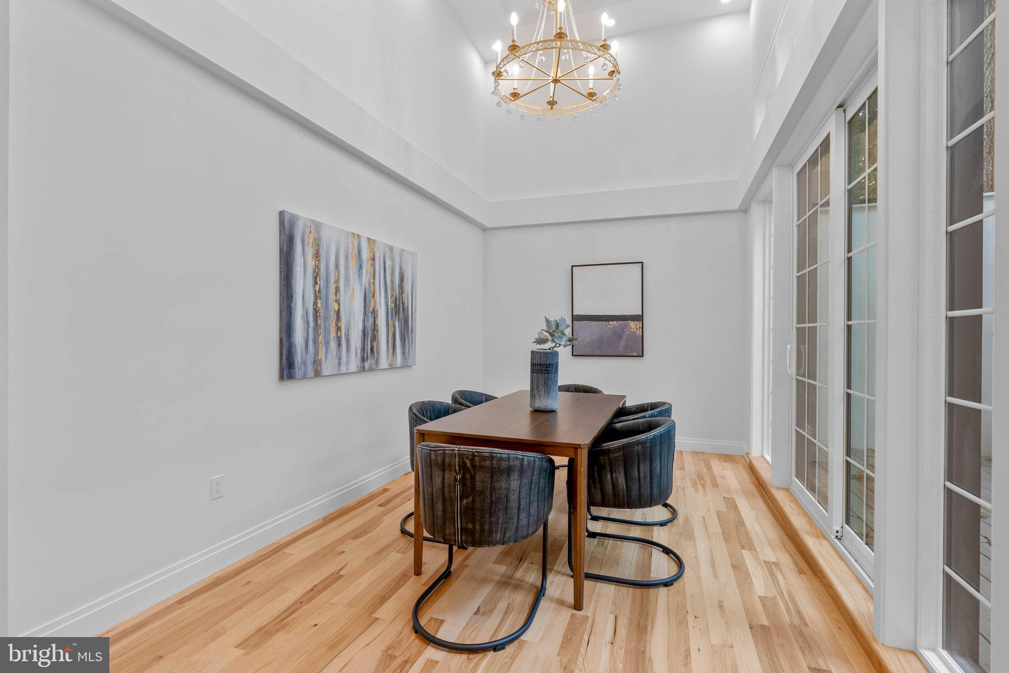 SOCIETY HILL - Residential