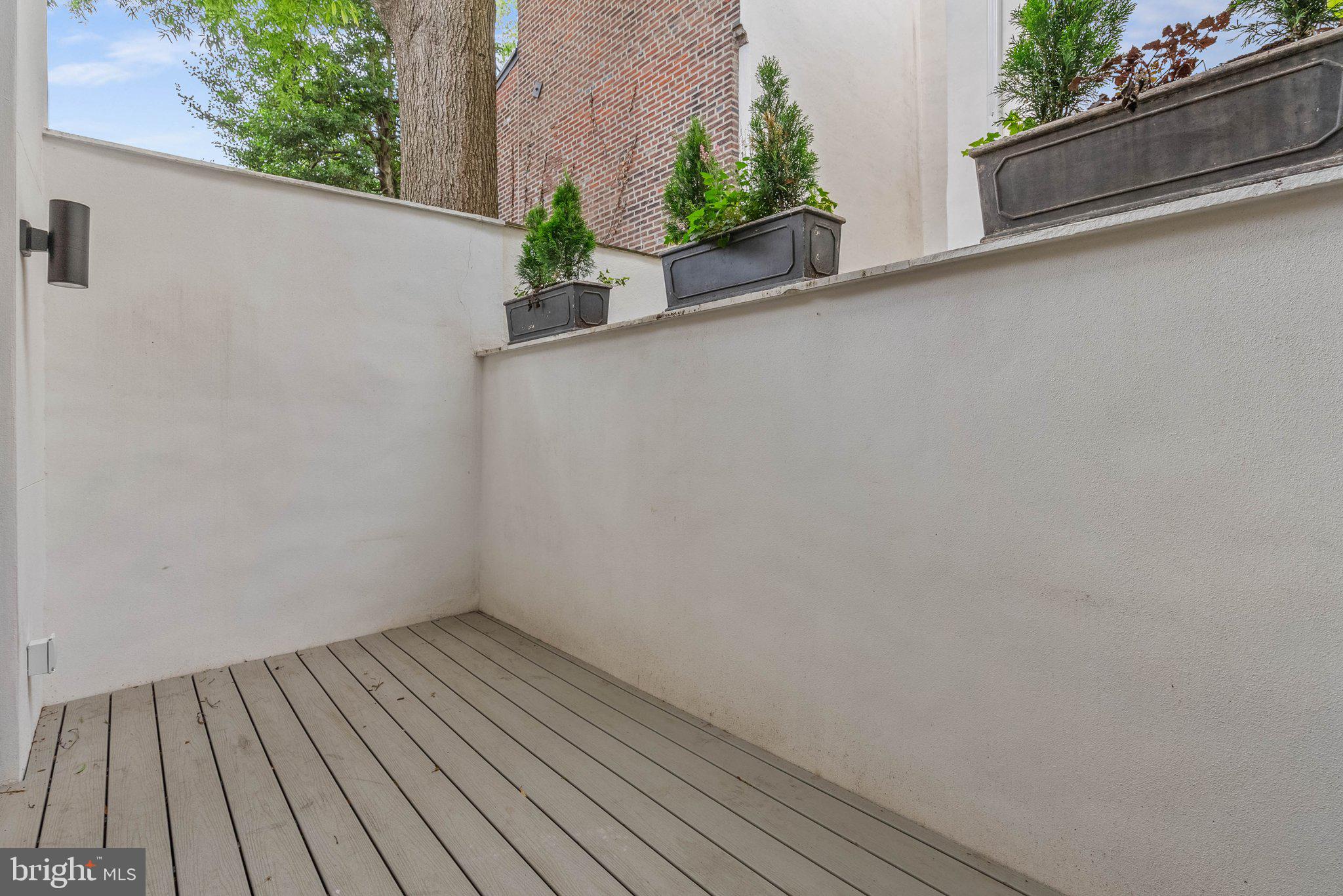 SOCIETY HILL - Residential