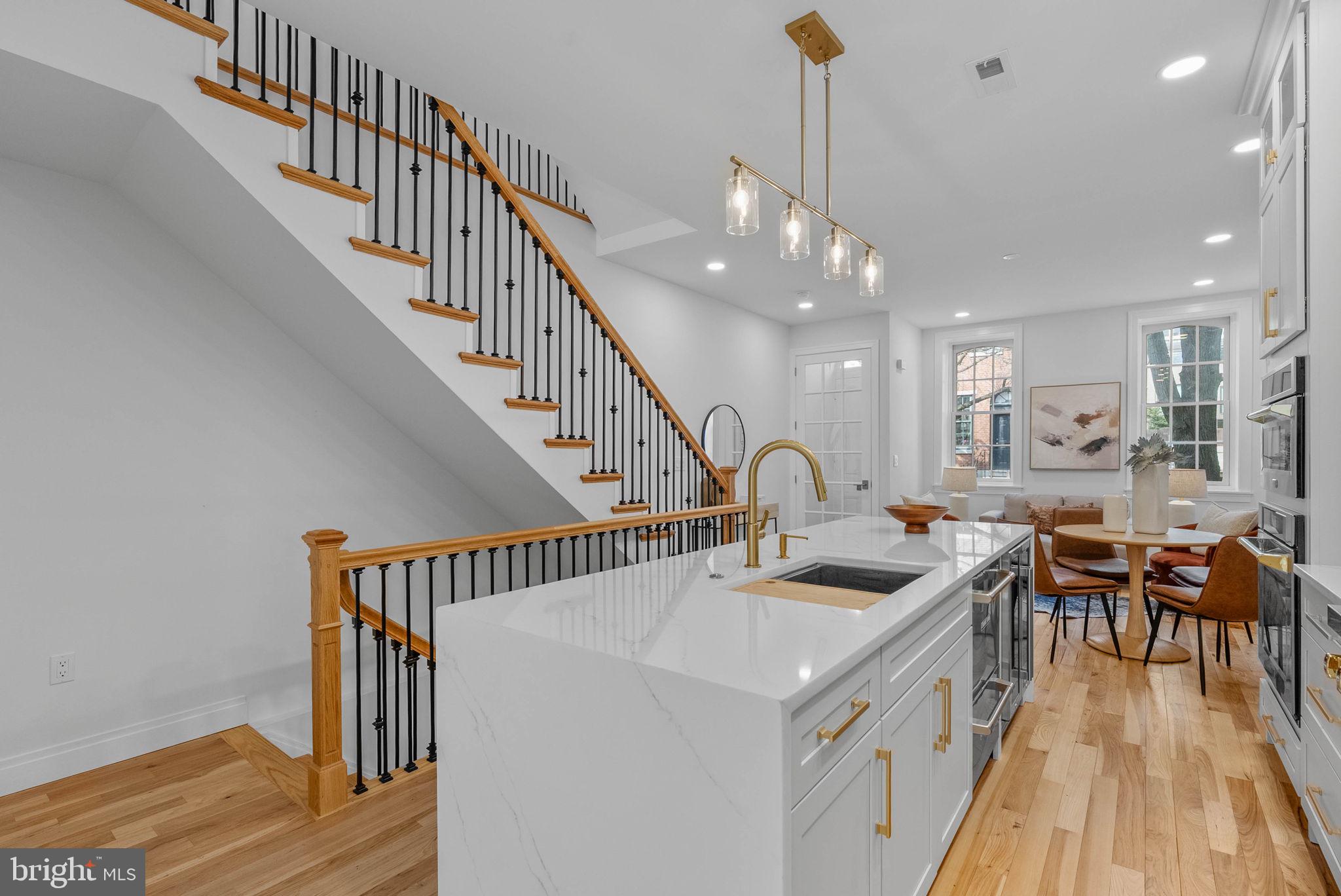 SOCIETY HILL - Residential