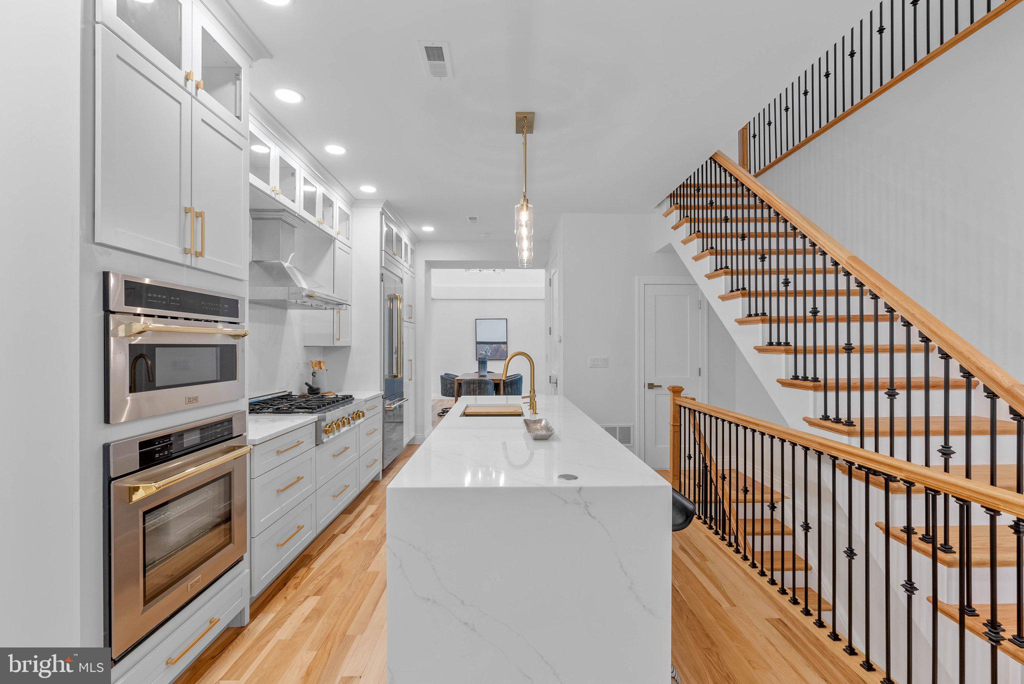 SOCIETY HILL - Residential