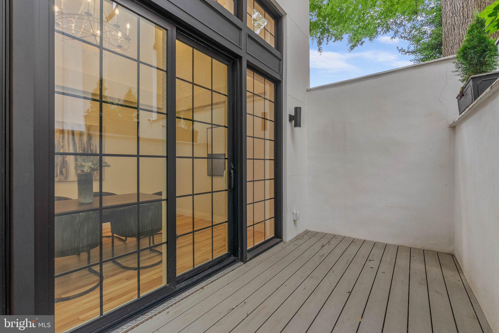 SOCIETY HILL - Residential