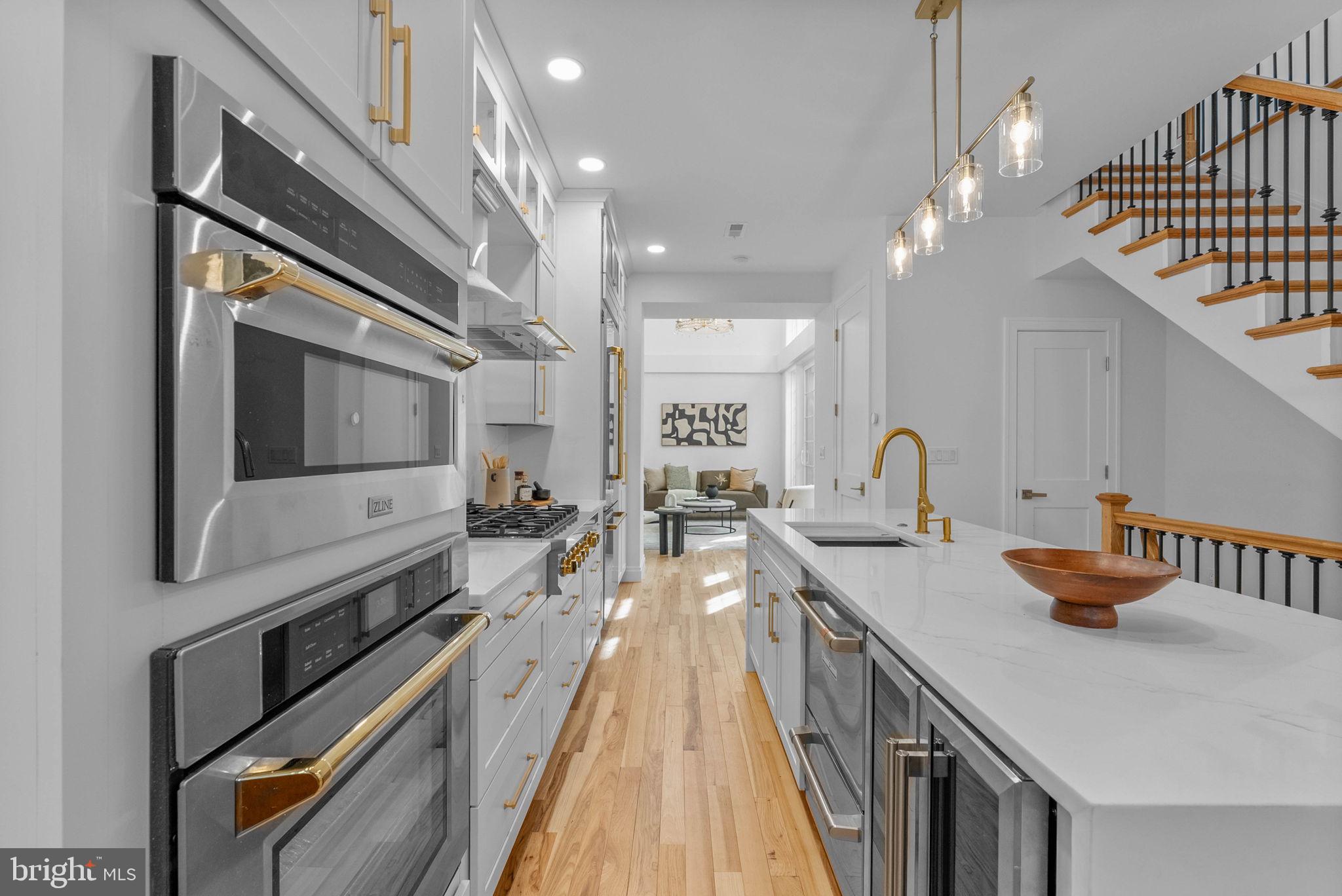 SOCIETY HILL - Residential