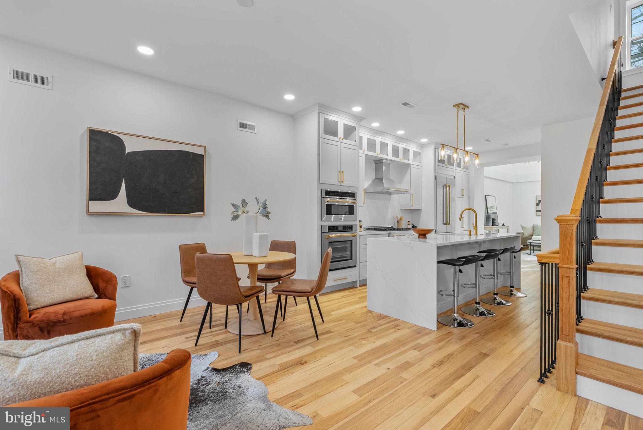 SOCIETY HILL - Residential