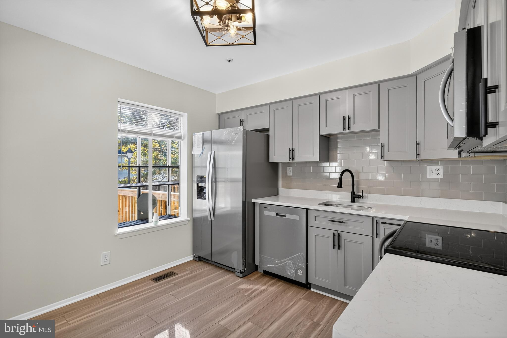 REGENCY TOWNS PLAT THREE - Residential