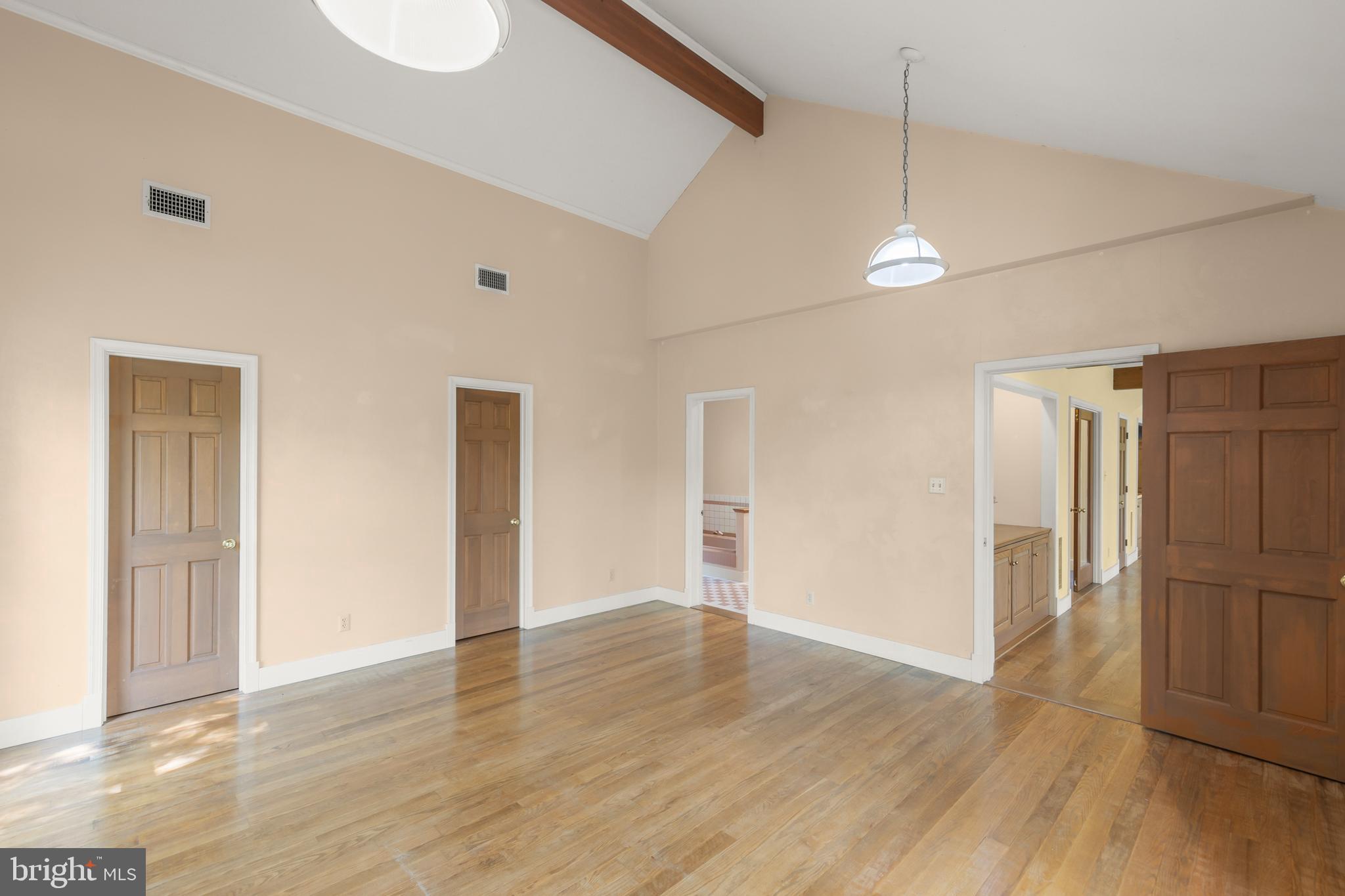 WOODS MILL - Residential