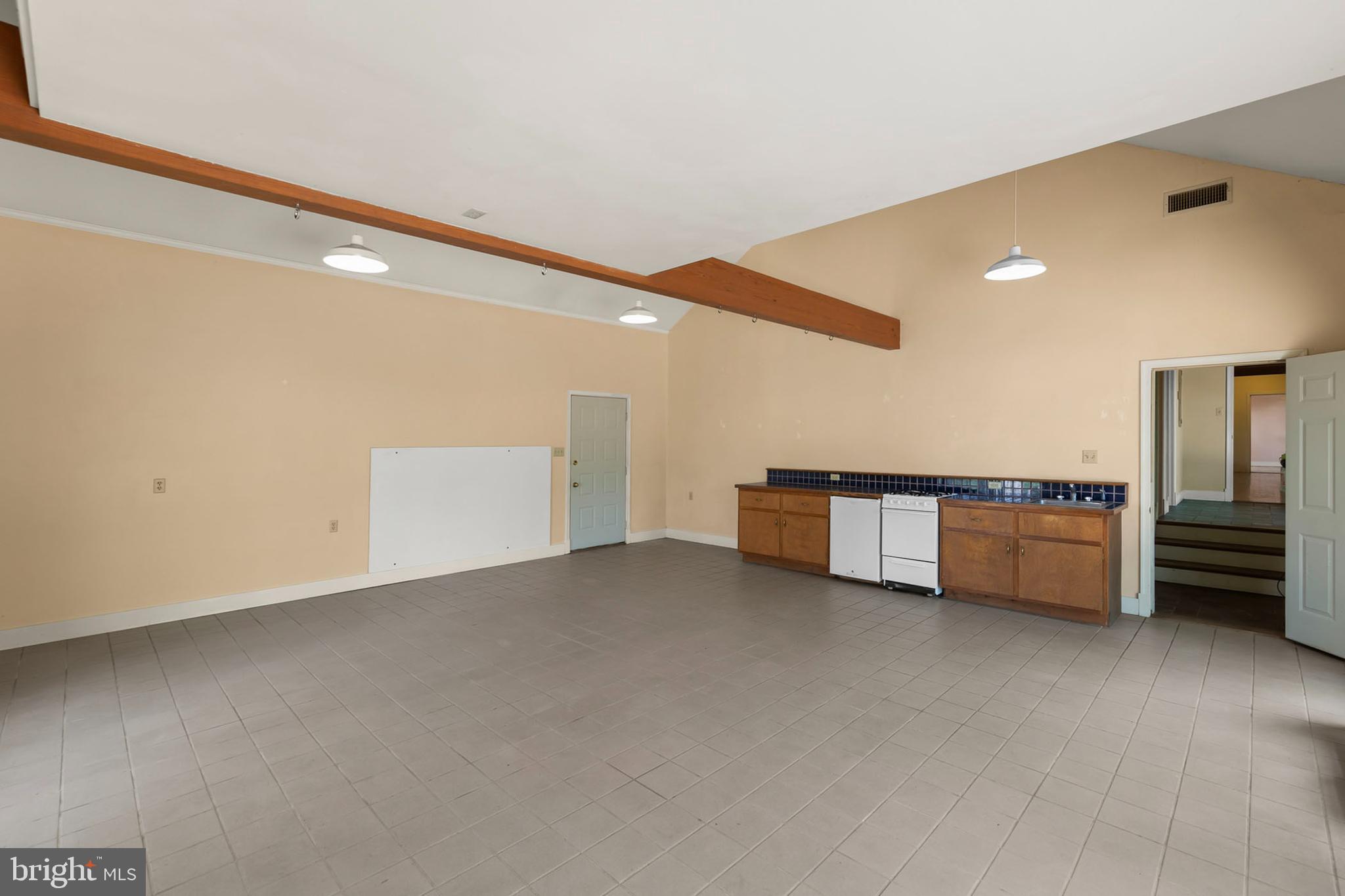 WOODS MILL - Residential