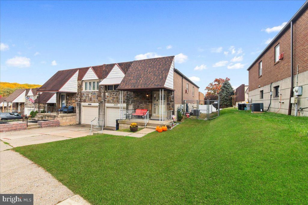 Photo of 15137 Ina Drive, PHILADELPHIA, PA 19116 (MLS # PAPH2554152)